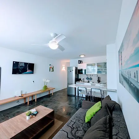 Cettina Tenerife Sur * Arona (Tenerife)